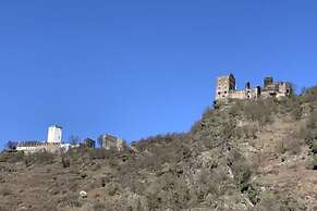 Holiday Apartment by the Pond