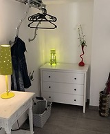 Holiday Apartment by the Pond