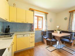 Beautiful Holiday Apartment in Piesendorf