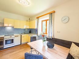 Beautiful Holiday Apartment in Piesendorf