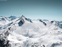 Beautiful Holiday Apartment in Piesendorf