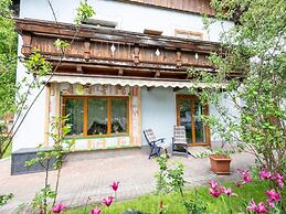 Beautiful Holiday Apartment in Piesendorf