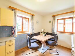 Beautiful Holiday Apartment in Piesendorf