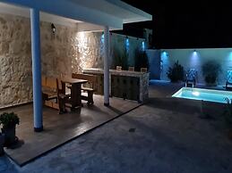 Holiday Home Mico With Swimming Pool