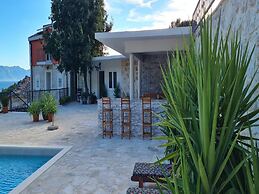 Holiday Home Mico With Swimming Pool