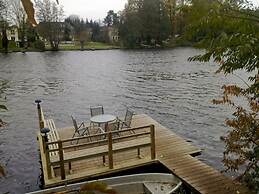 Holzhaus am See