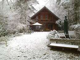 Holzhaus am See