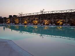 Apartment With Garden in Resort With Pool