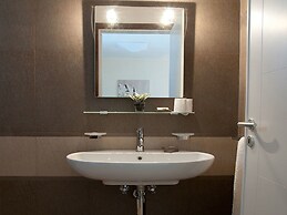 Apartment With Garden in Resort With Pool