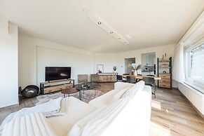 Corner Apartment With Phenomenal sea View