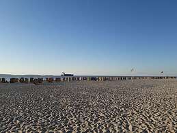 Holiday Apartment Kunsthues Laboe
