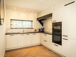 New Thatched Villa Near the Beach