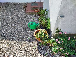 in the Countryside Modern Retreat