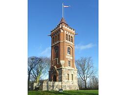 in the Countryside Modern Retreat