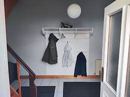 in the Countryside Modern Retreat