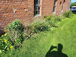 in the Countryside Modern Retreat