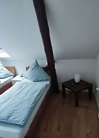 in the Countryside Modern Retreat