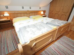 Apartment in Tropolach With Sauna