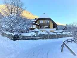 Chalet Yuma 4 People