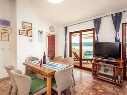 Mesmerising Apartment in Klek