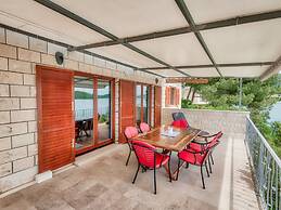 Mesmerising Apartment in Klek