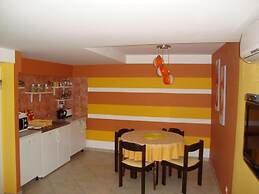 Apartments Villa Mare - One Bedroom Apartment With Balcony and Sea Vie