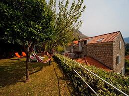 Apartments Villa Mare - One Bedroom Apartment With Balcony and Sea Vie