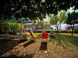 Apartments Villa Mare - One Bedroom Apartment With Balcony and Sea Vie