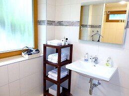 Apartment With Sauna and Lakeview