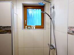 Apartment With Sauna and Lakeview