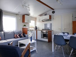 Nice Chalet Near the Wadden Sea