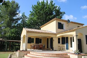 Comfortable Holiday Home With Pool