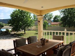 Comfortable Holiday Home With Pool