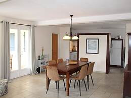 Comfortable Holiday Home With Pool