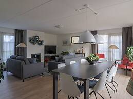 Spacious Villa in a Holiday Park in Makkum
