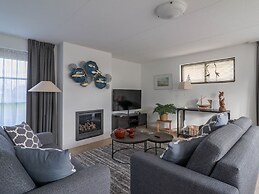 Spacious Villa in a Holiday Park in Makkum