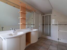 Spacious Villa in a Holiday Park in Makkum