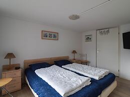 Spacious Villa in a Holiday Park in Makkum