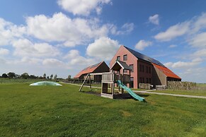 Villa in Leons With Sloop Rentals