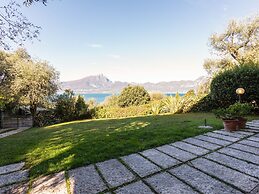 Elegant Villa With air Conditioning and Bubble Bath, Fantastic View