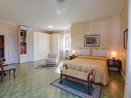 Elegant Villa With air Conditioning and Bubble Bath, Fantastic View