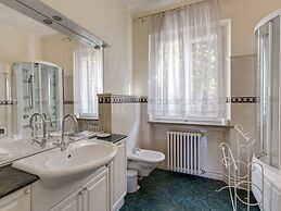 Elegant Villa With air Conditioning and Bubble Bath, Fantastic View