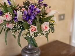 Elegant Villa With air Conditioning and Bubble Bath, Fantastic View