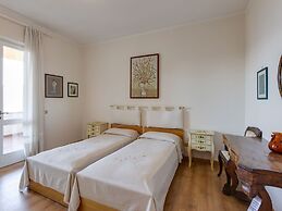 Elegant Villa With air Conditioning and Bubble Bath, Fantastic View