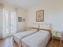 Elegant Villa With air Conditioning and Bubble Bath, Fantastic View