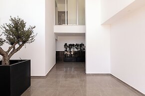 YAMAS Urban Living Pool Penthouse Marvel