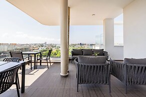 YAMAS Urban Living Pool Penthouse Marvel