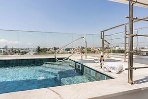YAMAS Urban Living Pool Penthouse Marvel