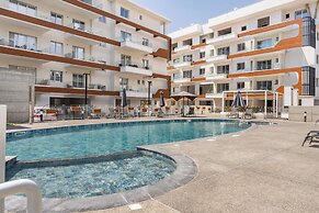 YAMAS Urban Living Pool Penthouse Marvel