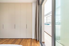 YAMAS Urban Living Pool Penthouse Marvel